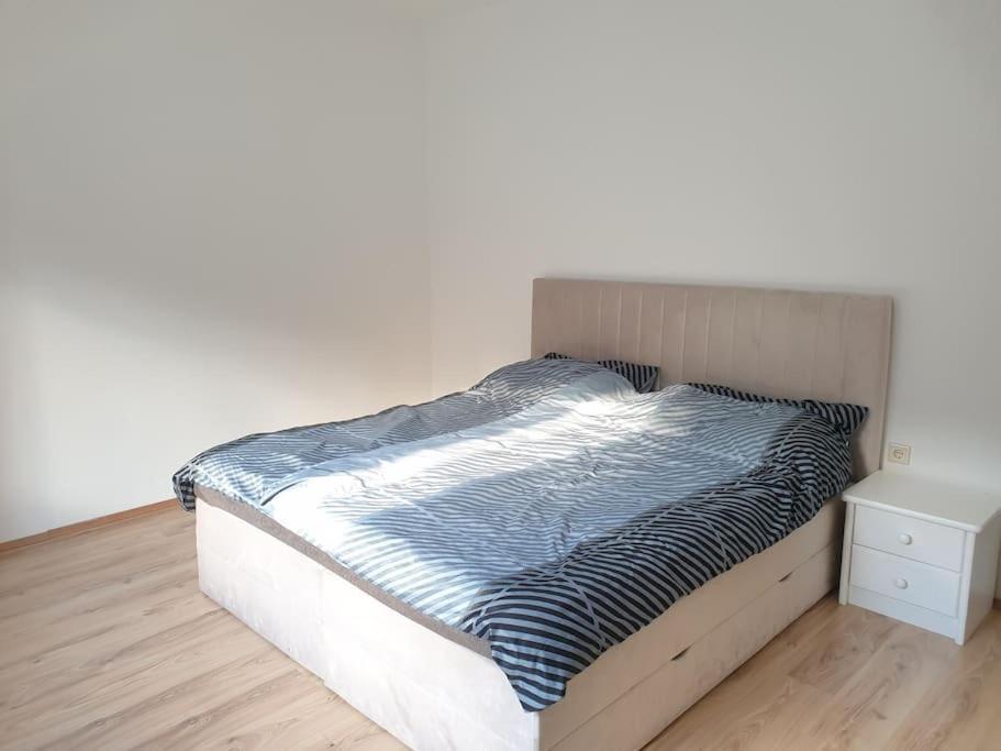 Schoene 2 Zimmer Wohnung Im Herzen Von Gleisdorf Exteriör bild